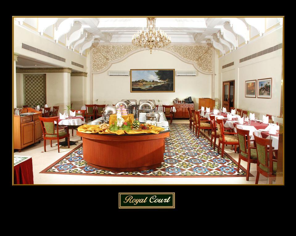 Royal Court Hotel Madurai Bagian luar foto